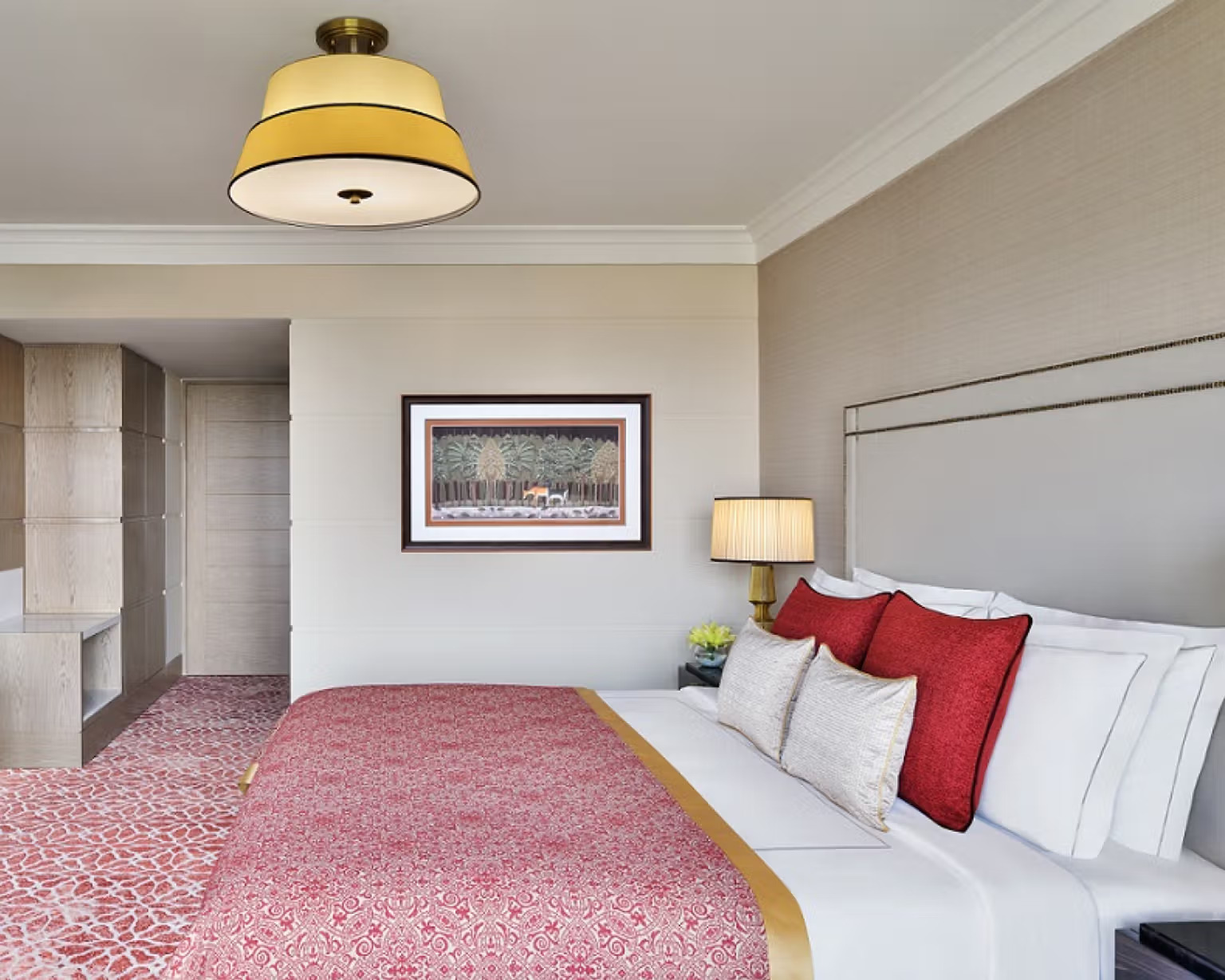 Luxury Room, 1 King Bed, City View (LUXURY ROOM CITY VIEW KING BED)